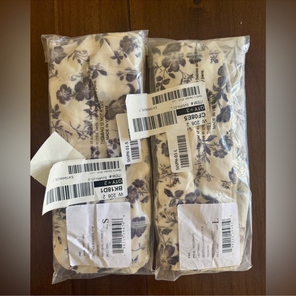 🎉LAST CHANCE🎉Free People Betty's Garden Top in Neutral Combo - Picture 4 of 6